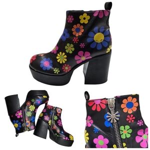DELIA*S Flower Power 60's/70's Bratz Inspired Chunky Heel Platform Boots Size 8